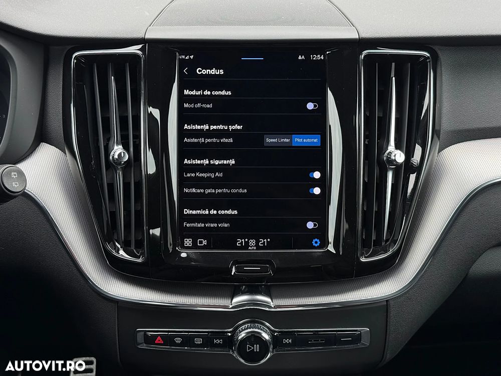 Volvo XC 60 B4 D AWD Geartronic RDesign - 28