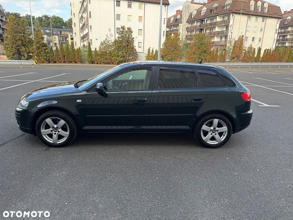 Audi A3 Sportback 1.9 TDI S line Sportpaket plus - 4