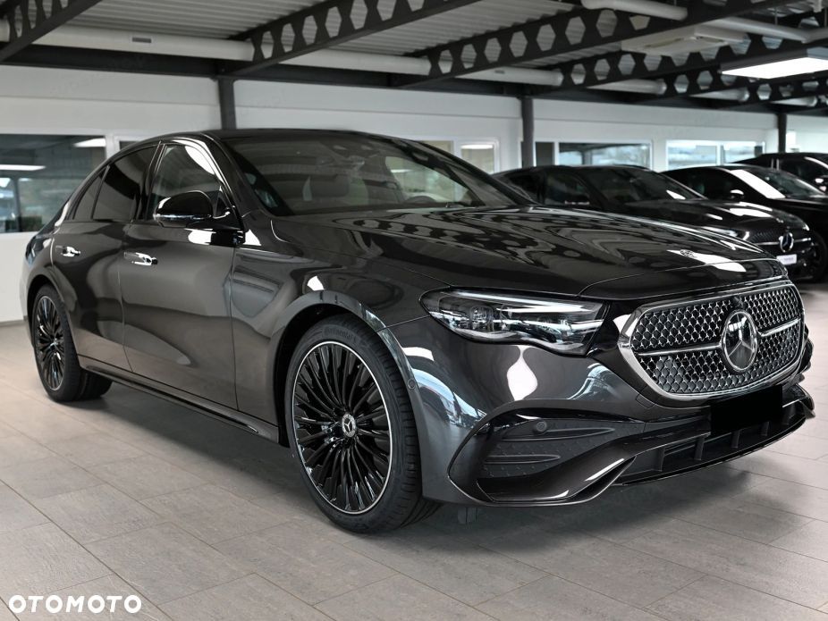 Mercedes-Benz Klasa E 220 d mHEV 4-Matic AMG 9G-Tronic - 3