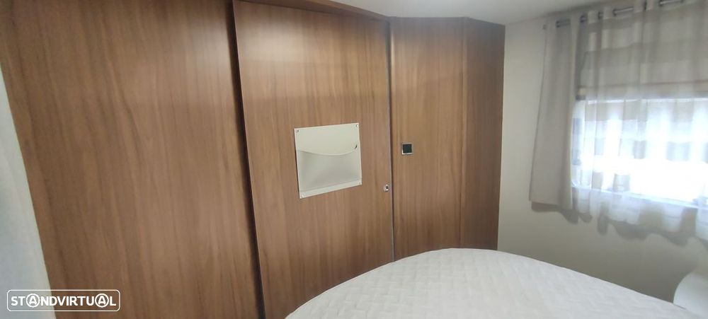 Pilote Essential P746 (Cama central - GPL) - 17