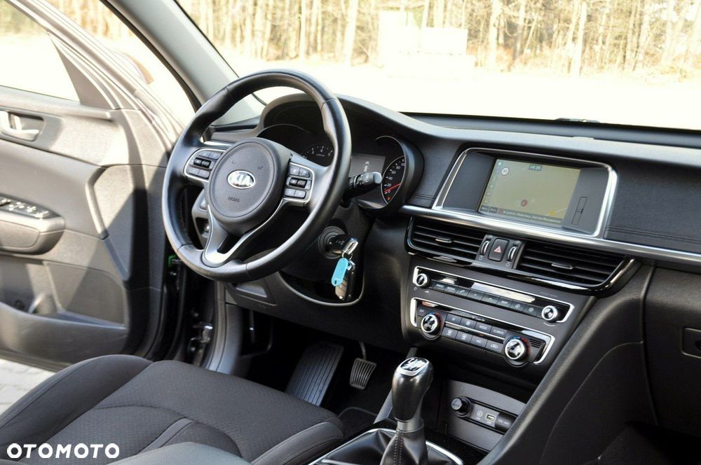 Kia Optima - 25