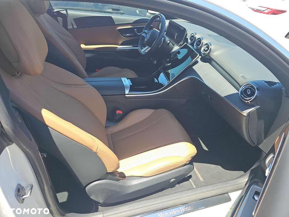 Mercedes-Benz CLE 300 4Matic 9G-TRONIC Edition AMG Line - 10
