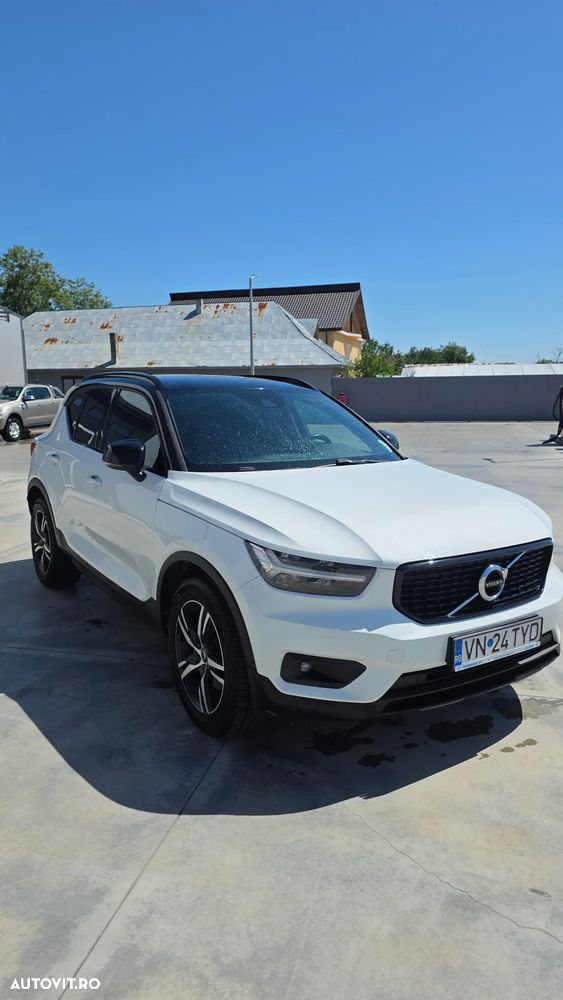 Volvo XC 40 D4 AWD R-Design - 4
