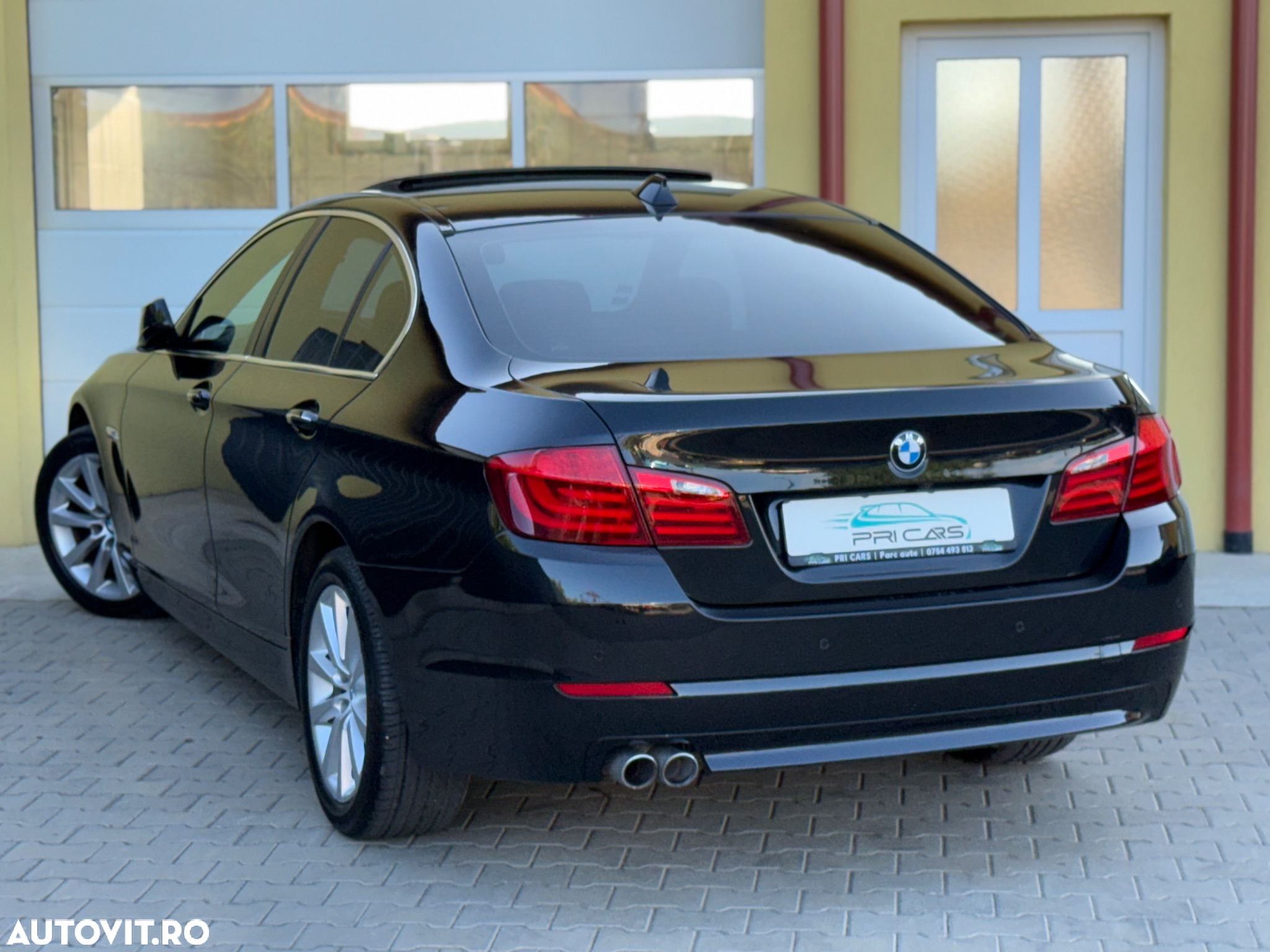 BMW Seria 5 520d Aut. - 3