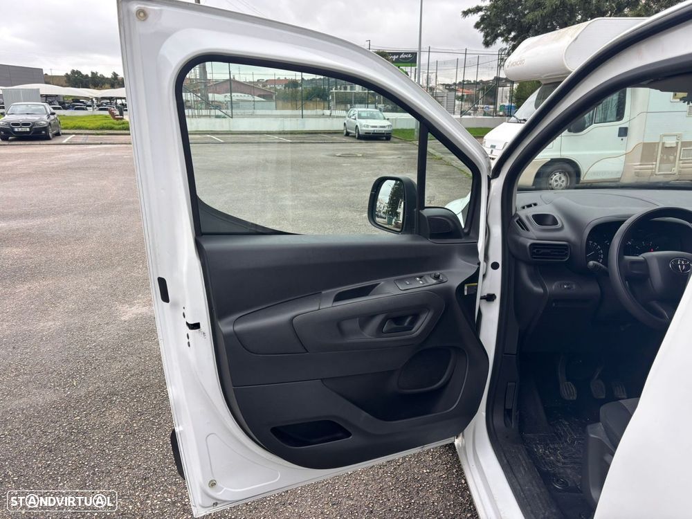 Toyota Proace City 1.5D L1 COMFORT 102cv - AC - GPS - IVA DEDUTÍVEL - 21
