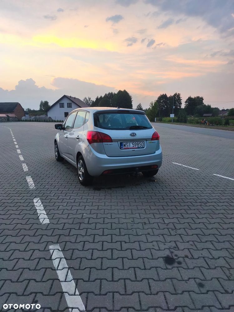 Kia Venga - 13
