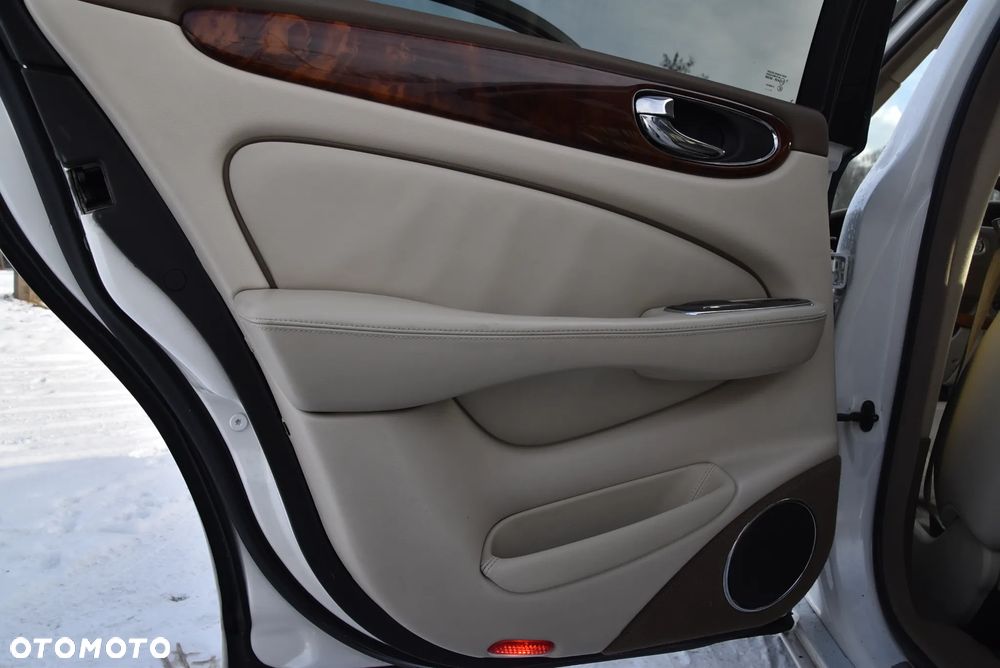 Jaguar XJ XJ8 3.5 Executive - 31