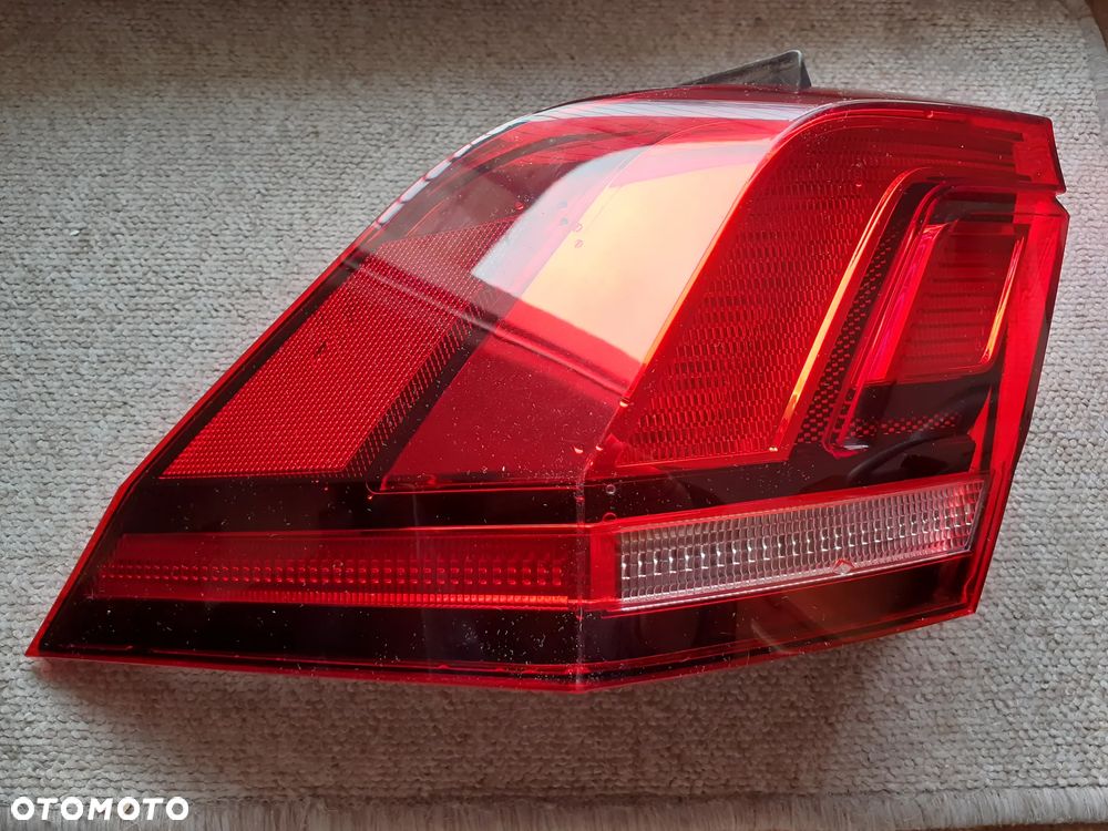 LAMPA LEWY TYŁ VW TIGUAN II 5NA945095E - 3
