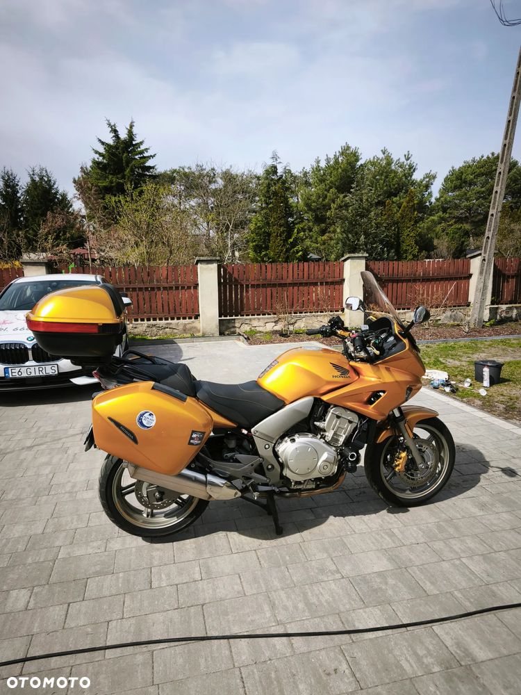 Honda CBF - 2