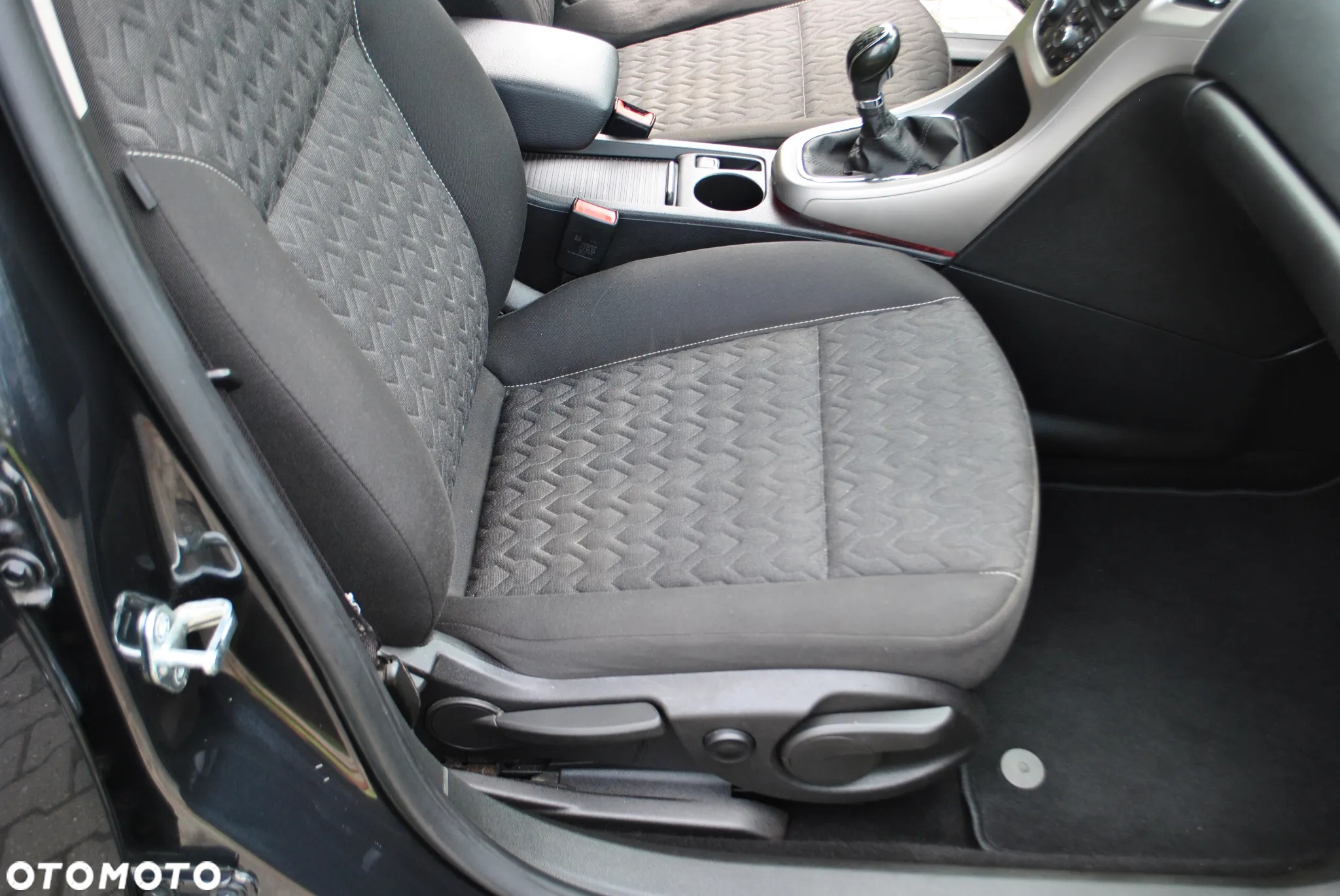 Opel Astra 1.4 Turbo Sports Tourer Exklusiv - 23