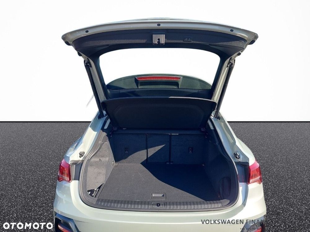 Audi Q3 Sportback - 9