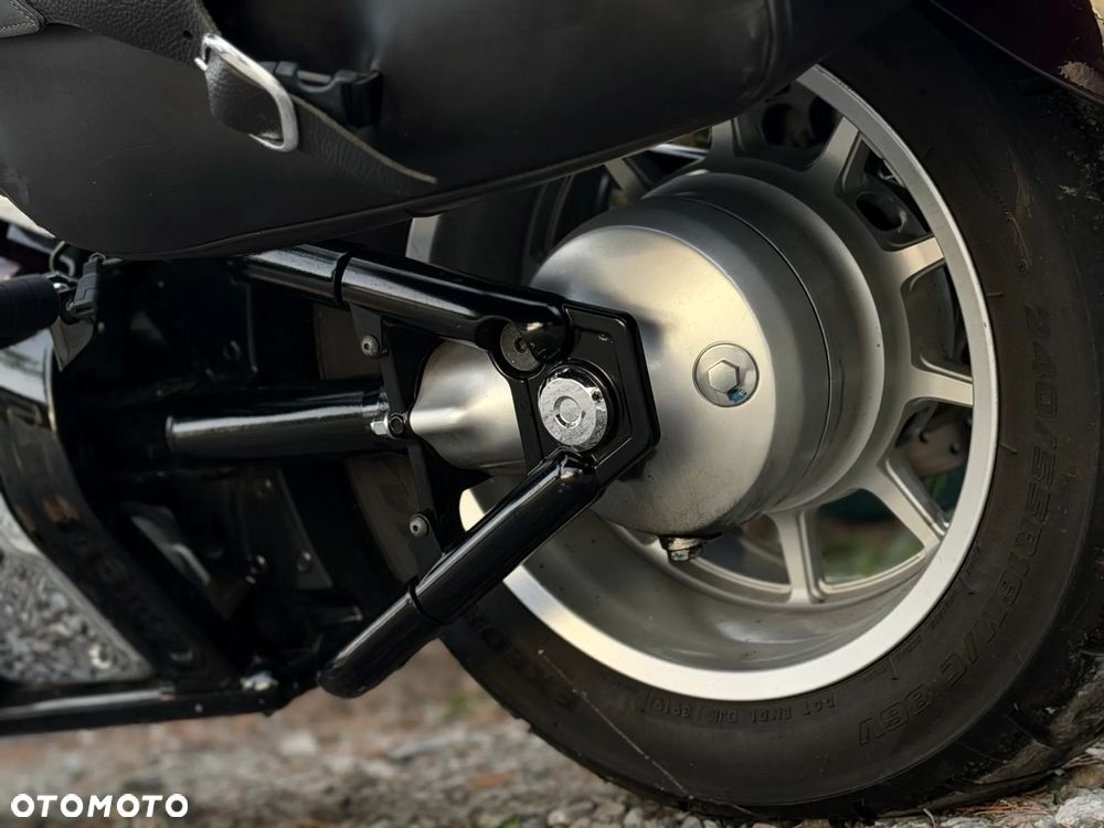 Suzuki Boulevard - 16