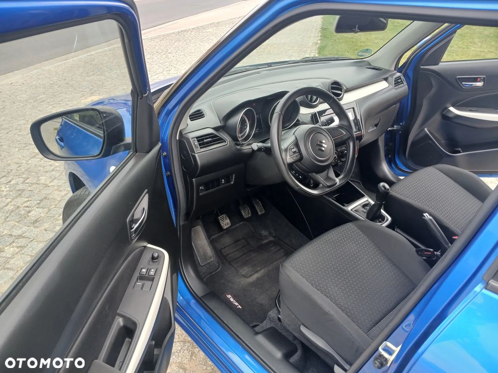 Suzuki Swift 1.2 Premium Plus - 17