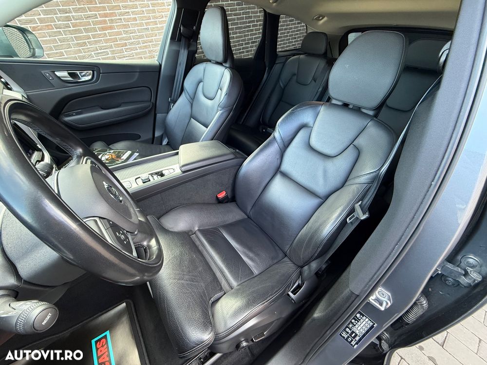 Volvo XC 60 B4 MHEV AWD Momentum Pro - 23