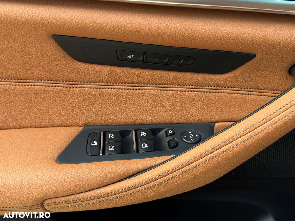 BMW Seria 5 520i Aut. Luxury Line - 20