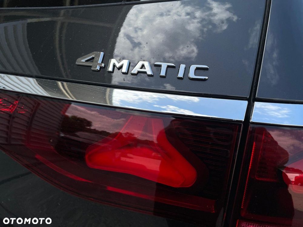 Mercedes-Benz Klasa E 220 d mHEV 4-Matic AMG 9G-Tronic - 37