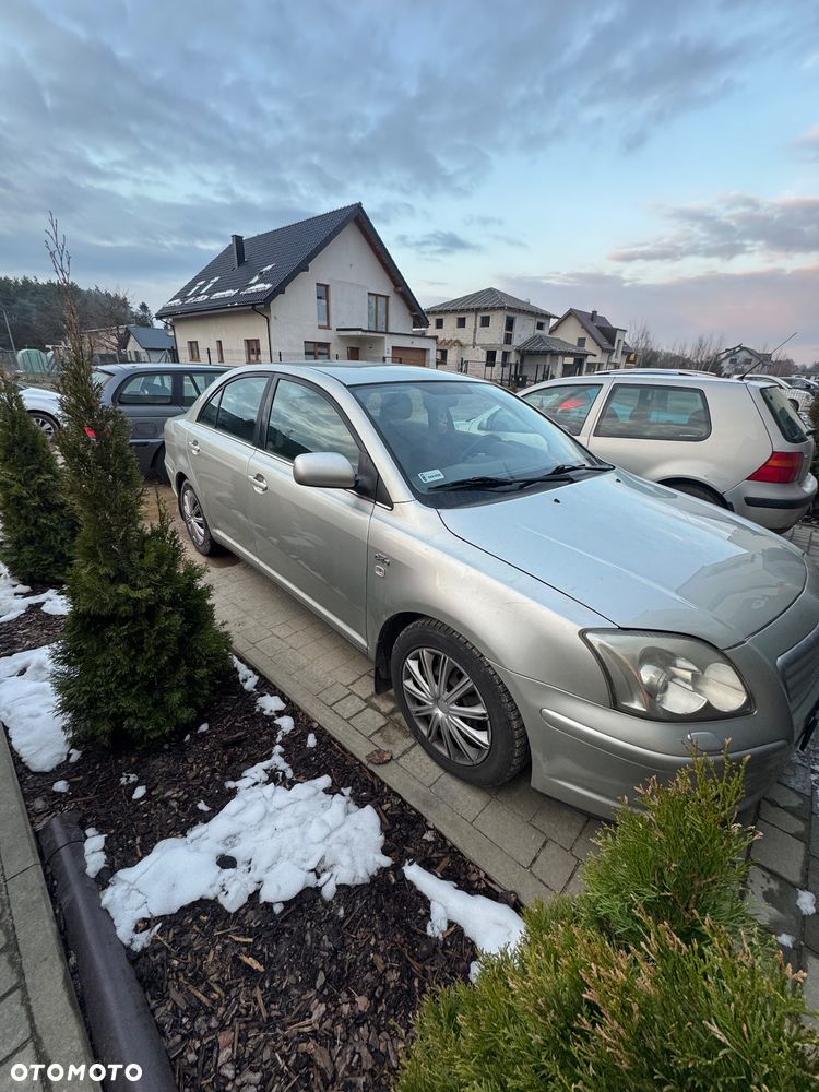 Toyota Avensis 2.0 D-4D High - 1