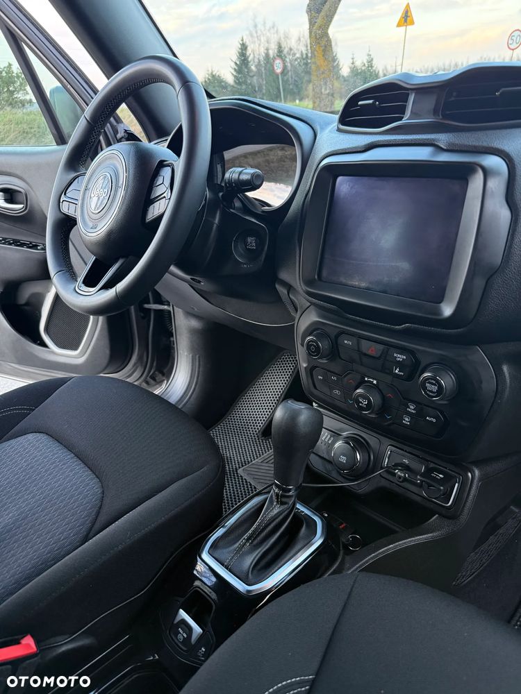 Jeep Renegade - 10