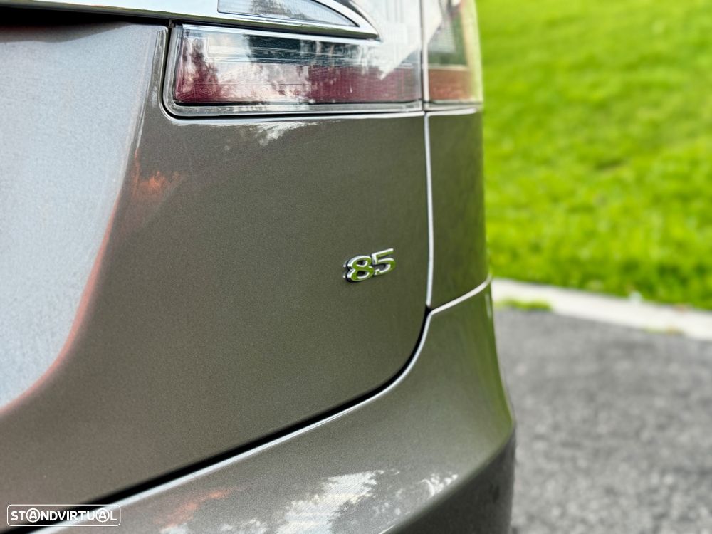 Tesla Model S 85 - 13