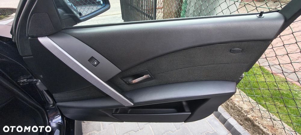 BMW Seria 5 520d Special Edition - 16