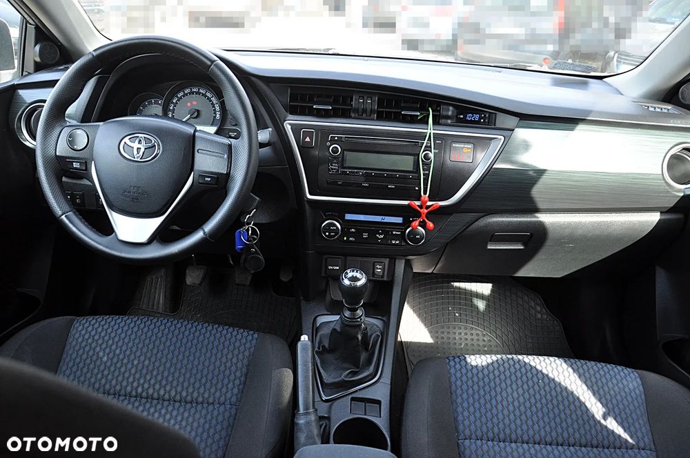 Toyota Auris 1.4 D-4D Luna - 17