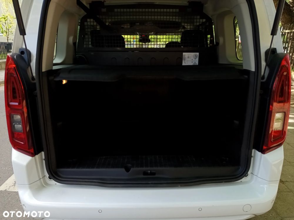 Opel Combo 1.5 CDTI Essentia S&S - 8