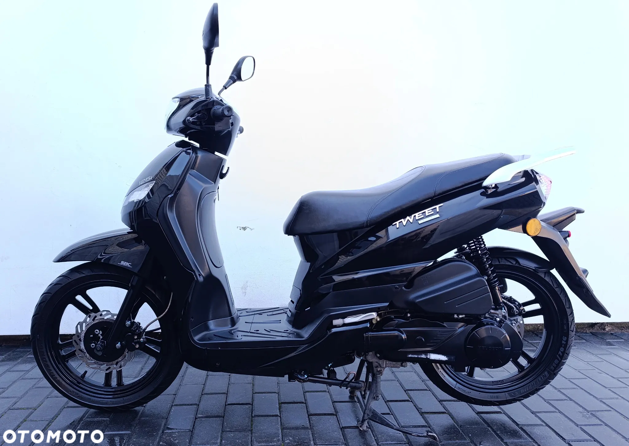 Peugeot Tweet - 3
