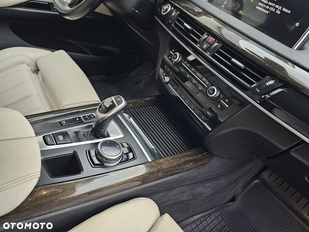 BMW X5 xDrive40d - 23