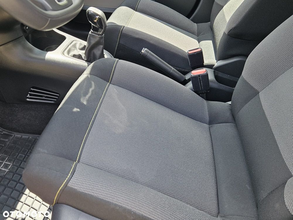 Citroën C3 1.2 PureTech Plus - 24