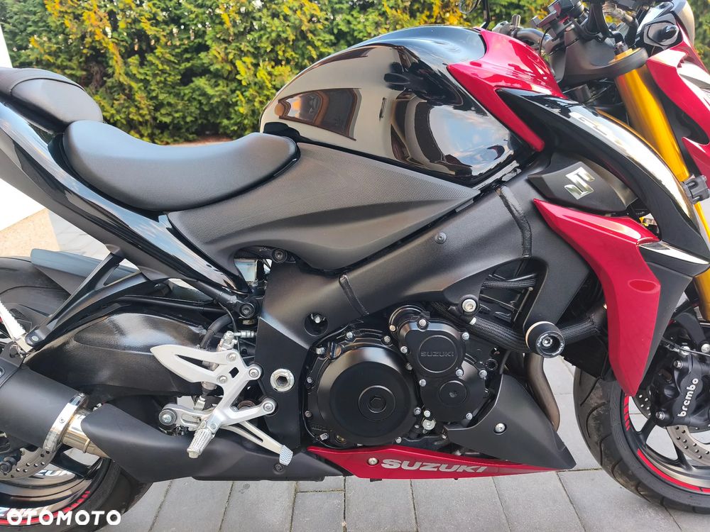 Suzuki GSX 1000 - 14