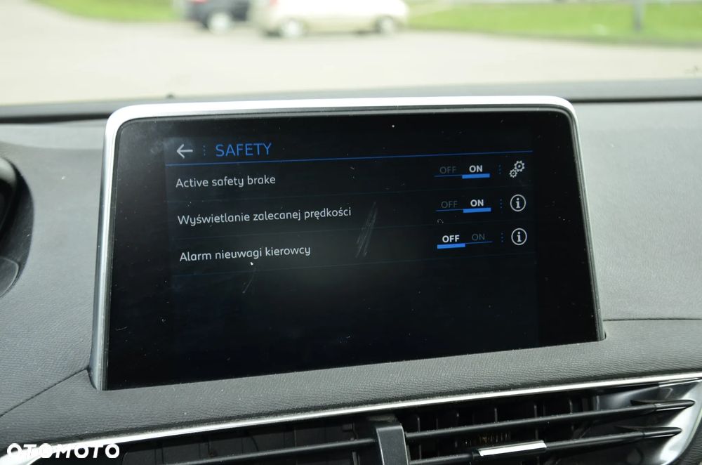 Peugeot 3008 BlueHDi 130 Stop & Start EAT8 Allure - 30