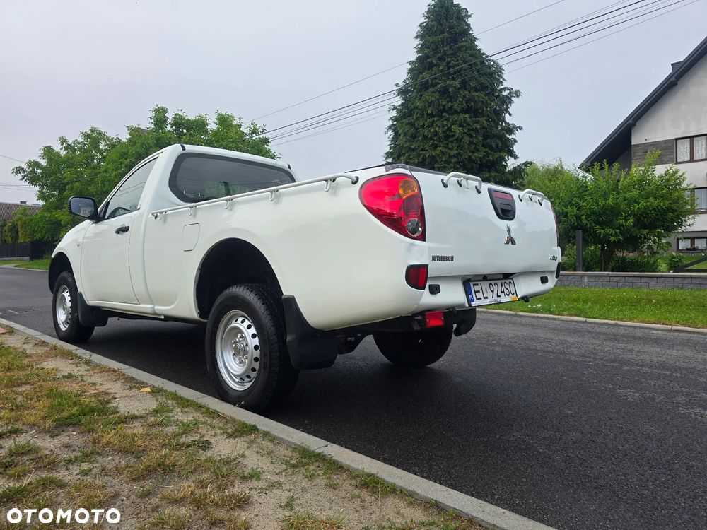 Mitsubishi L200 2.5 DID SC Inform 3os - 21