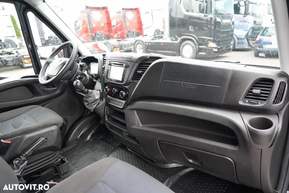 Iveco DAILY 35-150 / FRIGIDER / CAMION TRANSPORT XARIOS 350 / DHOLLANDIA LIFT - 750 KG / MANUAL / TWIN / EURO 6 - 32