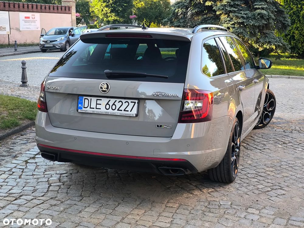Skoda Octavia 2.0 TSI RS 245 DSG - 10
