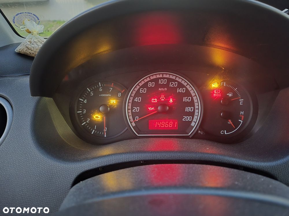 Suzuki Swift - 8