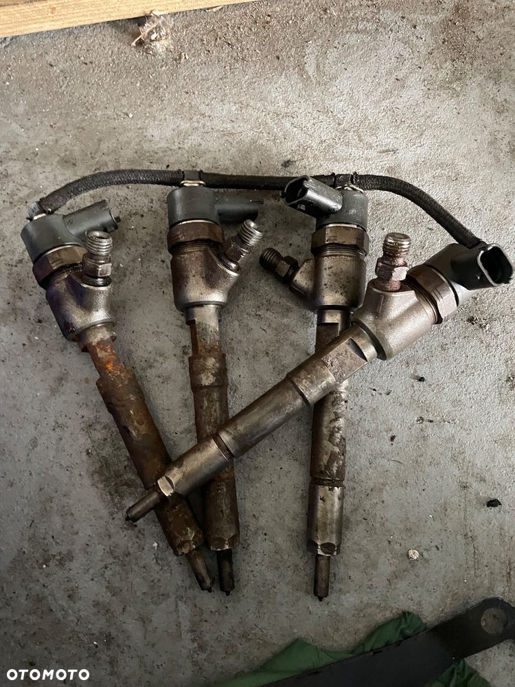 Wtrysk 0445110351  Fiat Opel 1.3 cdti