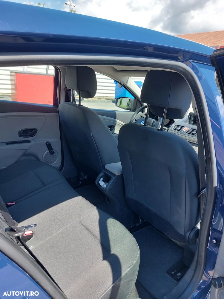 RENAULT Megane 2011 — imagine 13