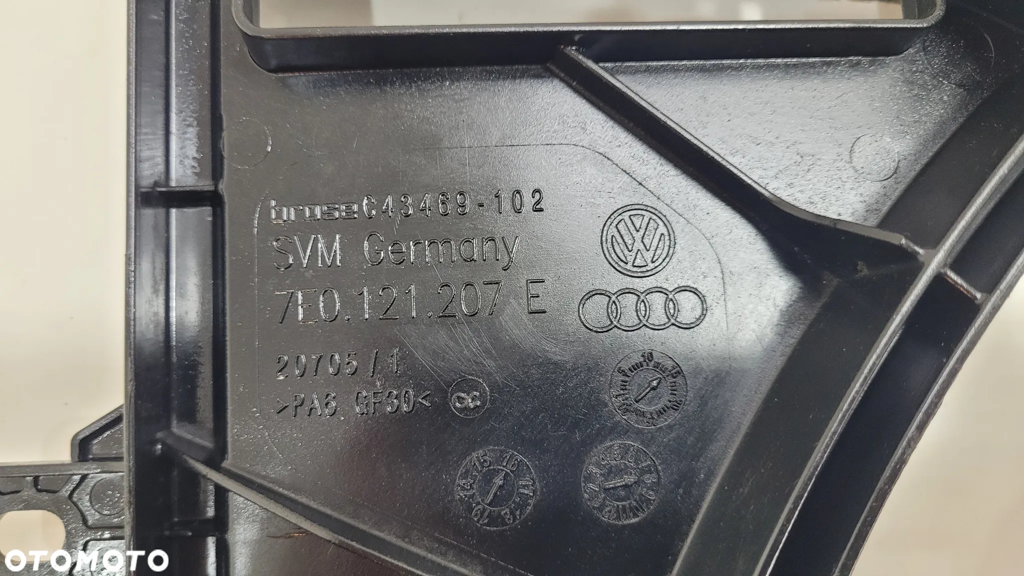 VW T5 LIFT T6 7E0 OBUDOWA WENTYLATORA PRZÓD 7E0121207E - 4