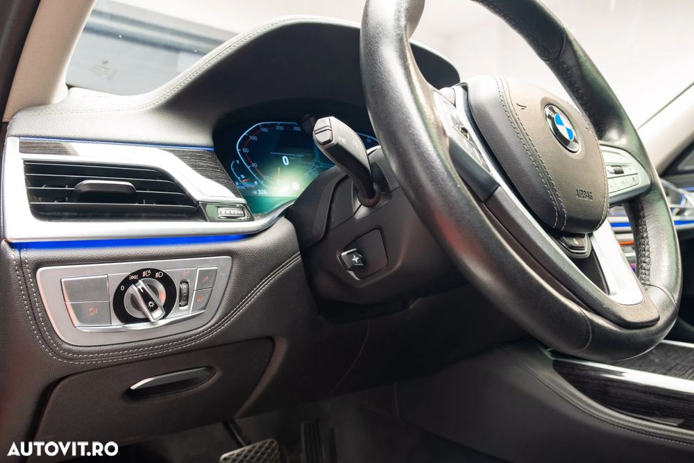 BMW Seria 7 740d xDrive MHEV - 12