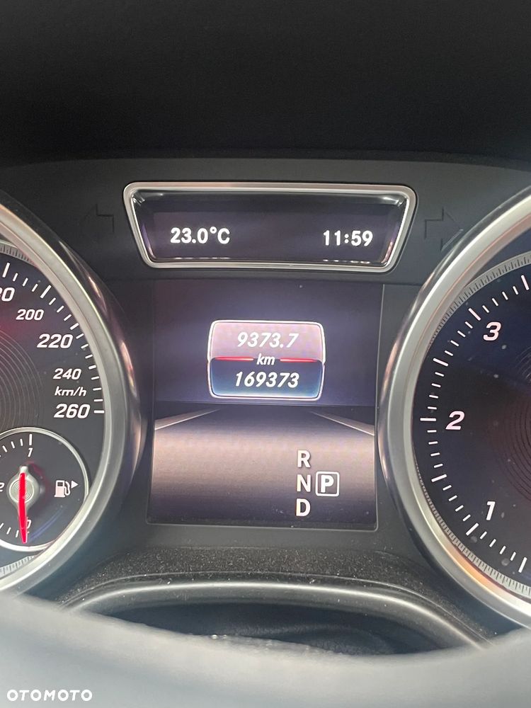 Mercedes-Benz GLE - 24