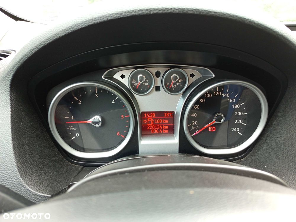 Ford Kuga - 8