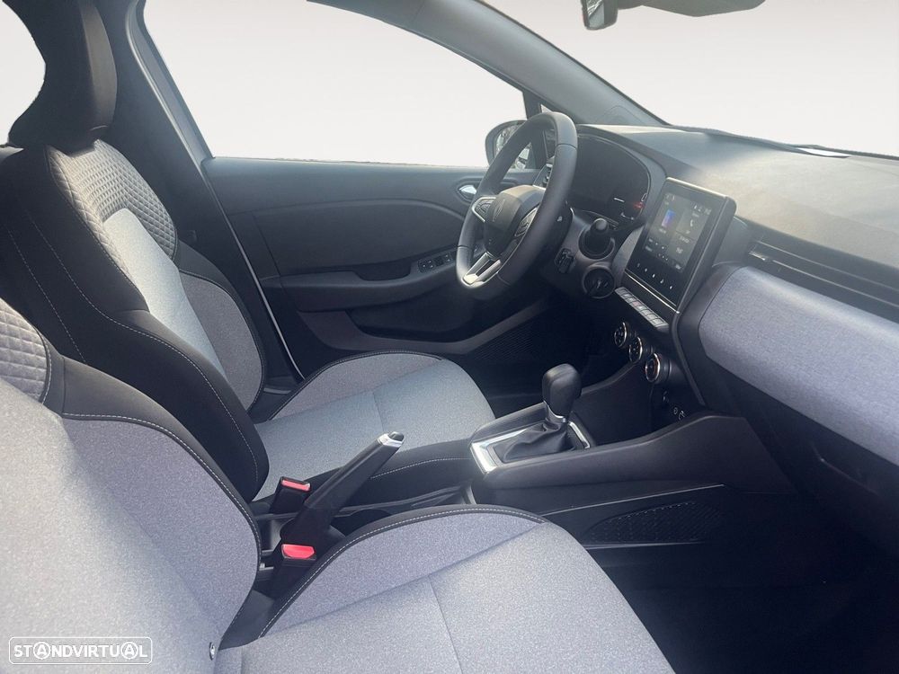 Renault Clio 1.0 TCe Intens CVT — fotografia 15