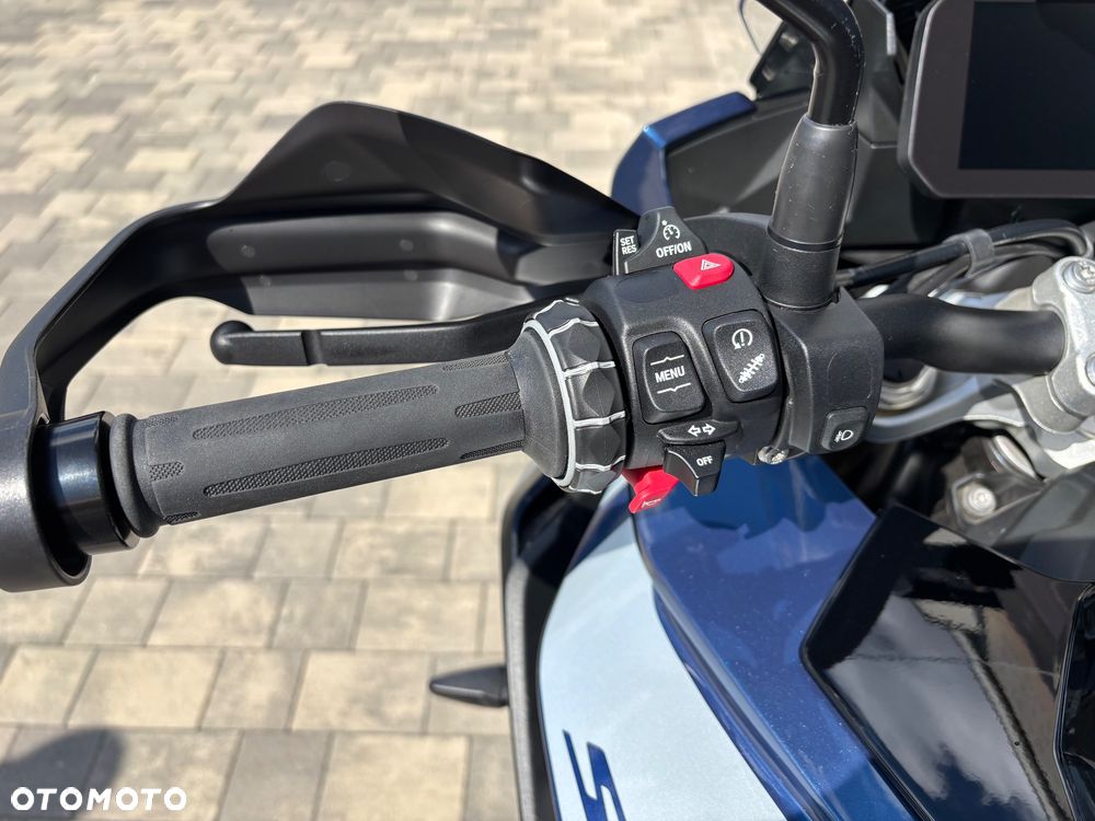 BMW XR - 15
