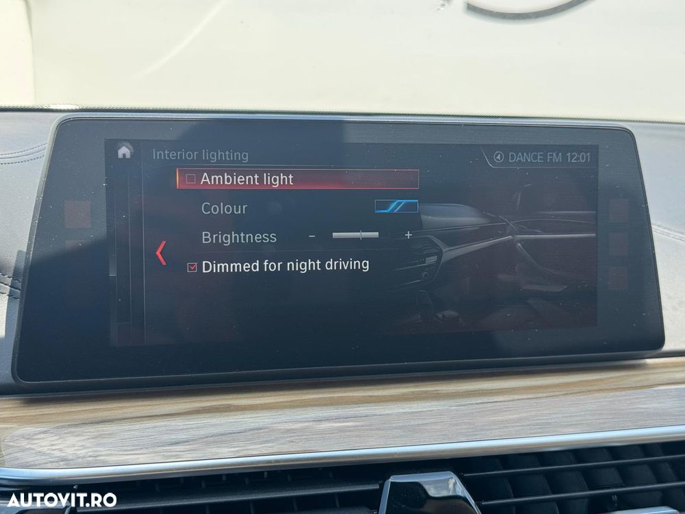 BMW Seria 5 525d AT - 34