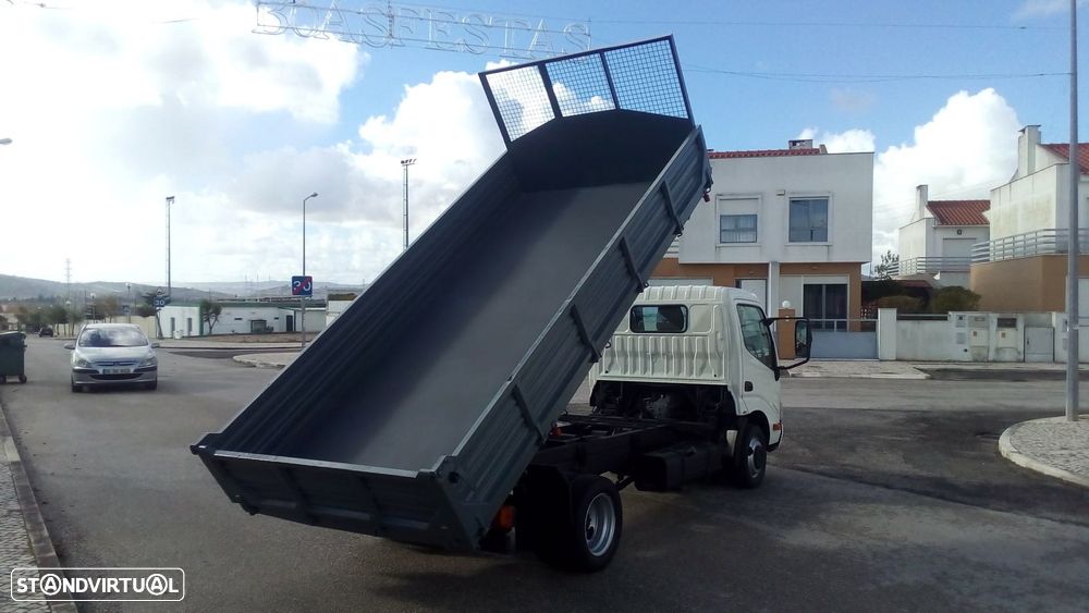 Toyota Dyna 35.33 Basculante - 8