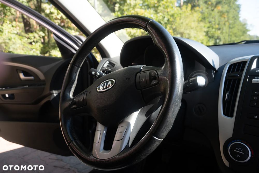 Kia Ceed - 15
