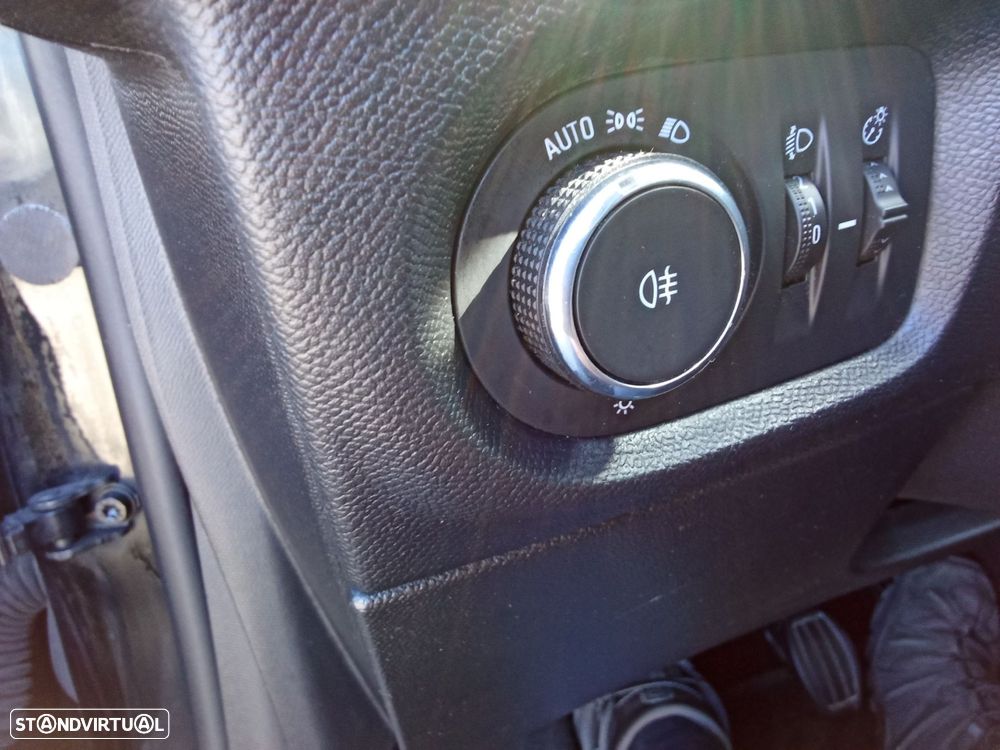 Opel Corsa 1.5 D Edition - 18