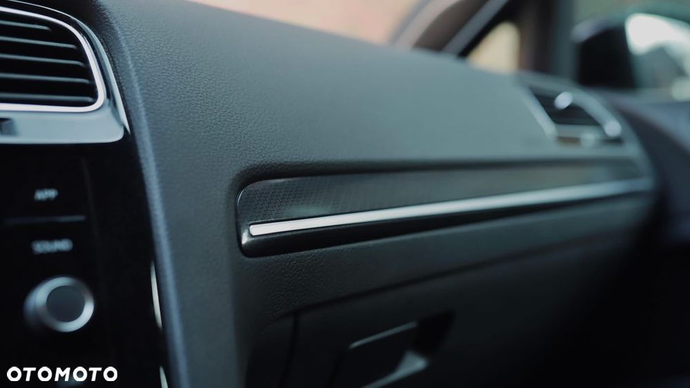 Volkswagen Golf - 13