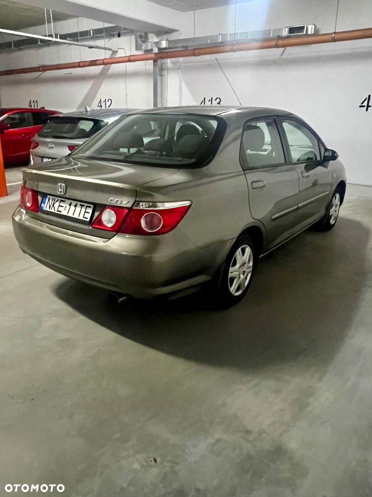 Honda City 1.4 Comfort - 4