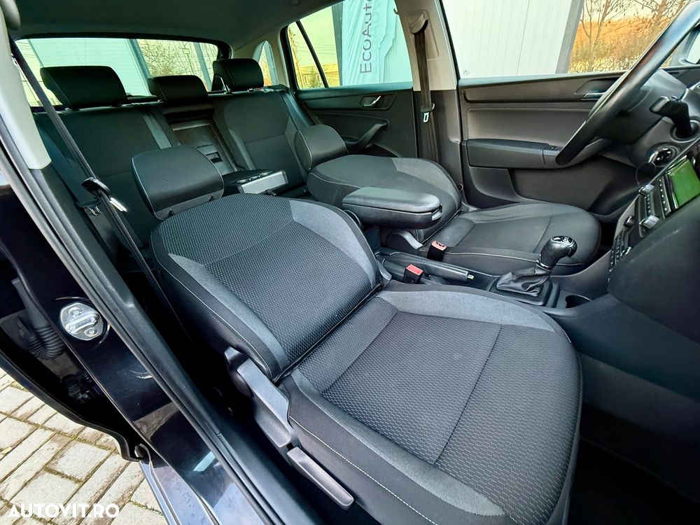 Skoda RAPID Spaceback 1.4 TSI DSG Style+ - 26